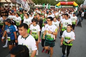 BIB: 
                            <button type="button" onclick="openModal(3530905)" class="btn btn-primary btn-sm float-right btn-popup" data-toggle="modal" data-target=".modal-high-quality">
                        <i class="fas fa-shopping-cart"></i> Add to Cart
                    </button>
                                            <button type="button" onclick="isThisMe(3530905, true)" class="btn btn-success btn-sm float-right btn-popup btn-isme hidden" data-toggle="tooltip" data-placement="bottom" title="นี่คือรูปของคุณใช่ไหม คลิกที่นี่เพื่อเอาเข้าอัลบั้ม">
                        <i class="fas fa-plus"></i> Add to album
                    </button>
                    <button type="button" onclick="isThisMe(3530905, false)" class="btn btn-warning btn-sm float-right btn-popup btn-isnotme hidden">
                        <i class="fas fa-ban"></i> Remove from album
                    </button>